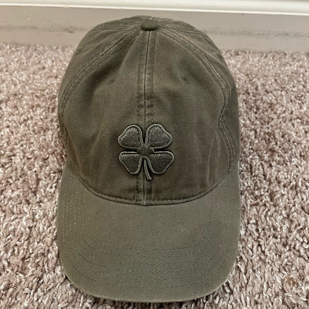 Black Clover Live Lucky TopGolf Lucky Strap Back Army Green Plaid Accent Cotton